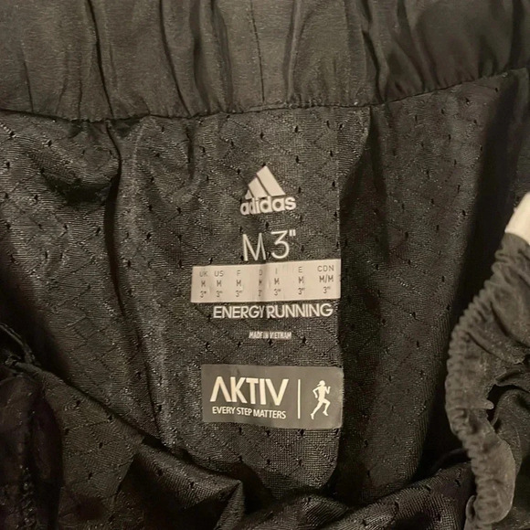 WOMEN'S RUNNING M10 ICON SHORTS 3” ce2014 b7 black Medium‎ EUC - Picture 6 of 7